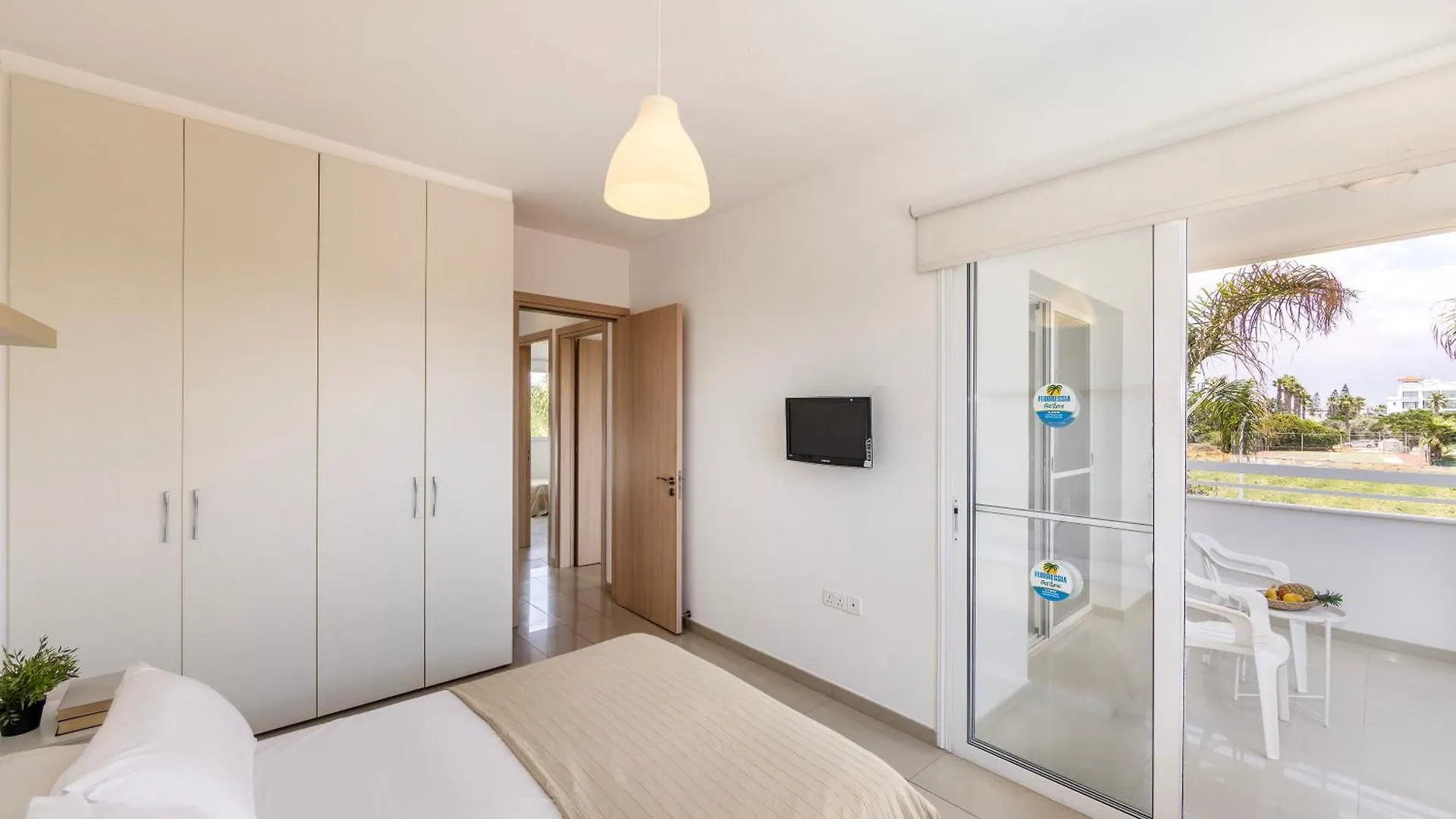 Flouressia Gardens Villas Protaras